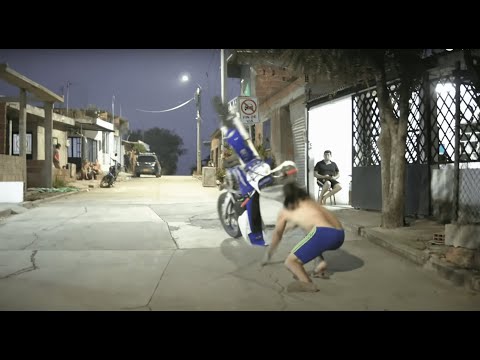 ZARCO DAMAGES YZ 250 MOTORCYCLE DOING STUNTS 😱😨😰