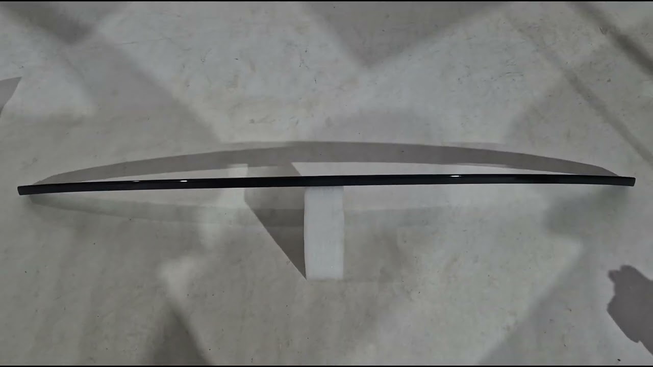 Skoda Superb 2015–2024 Spoiler DPT V-3 (2019-2024, højglans sort) Video 1
