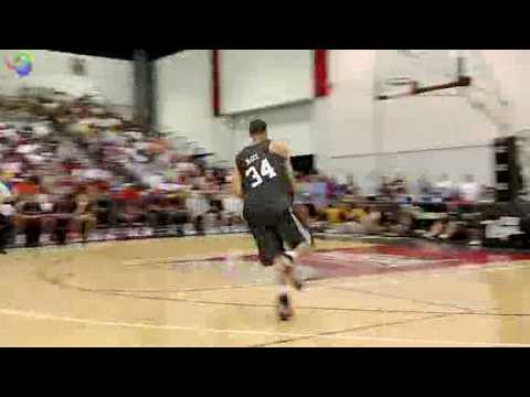 JaVale McGee Rock da Cradle Dunk(2010 Summer League)