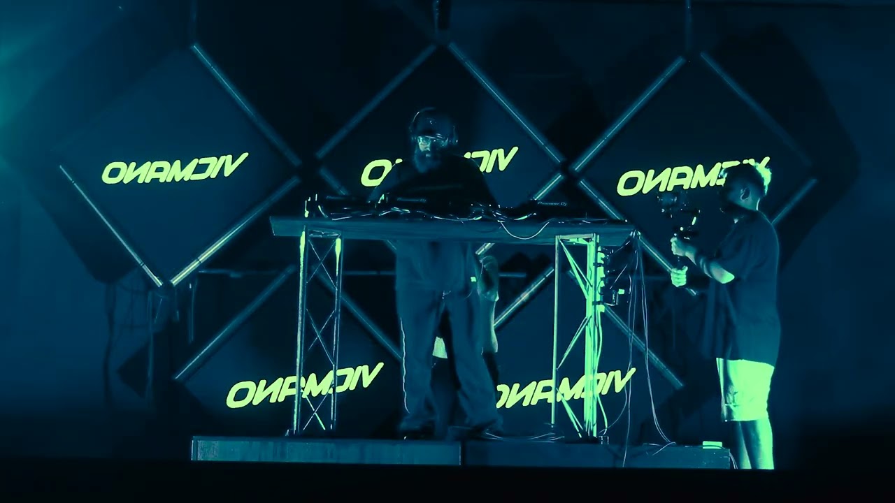 Vicmano @ Positive New Year 2025 Miniatura del video: Vicmano @ Positive New Year 2025