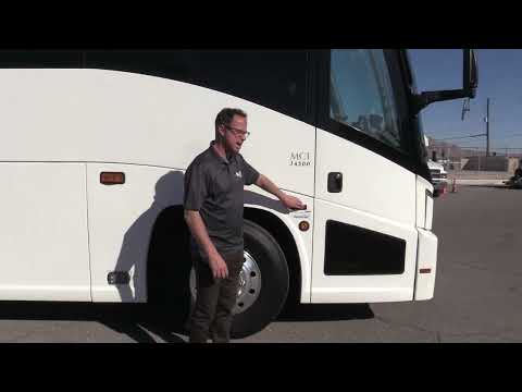 2015 MCI J4500 Highway Coach C66995