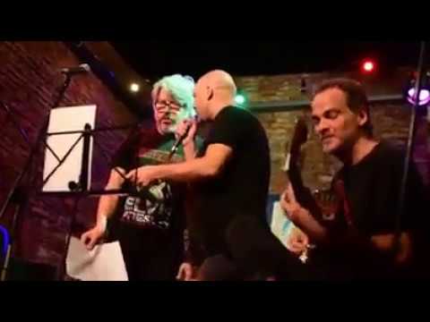 MI INVOLUCIÓN (Acho Estol)  / Acho Estol, Manuel Moretti y Cucuza Castiello