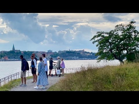 Stockholm Djurgården: biking all the way around. Random guiding & sights.