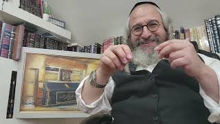 בית המדרש הוירטואלי 'דף מוהרנ"ת' – תמצית 'הדף היומי' ליקוטי הלכות אורח חיים הלכות השכמת הבוקר דף א (הרב מוטה פראנק) - התמונה מוצגת ישירות מתוך אתר האינטרנט יוטיוב. זכויות היוצרים בתמונה שייכות ליוצרה. קישור קרדיט למקור התוכן נמצא בתוך דף הסרטון