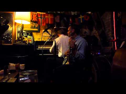 Mike Fulton and Richard Scott play It Don't Mean a Thing at Fritzels in New Orleans
