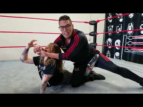 Wie man den STF im Profi-Wrestling macht