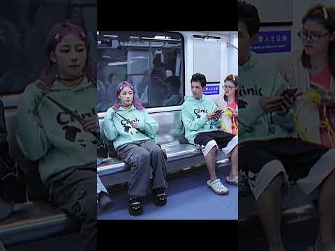 盘点撞衫的尴尬瞬间 #梗 #名场面 #离谱操作 #杂谈 #搞笑 #整活 #内容过于真实