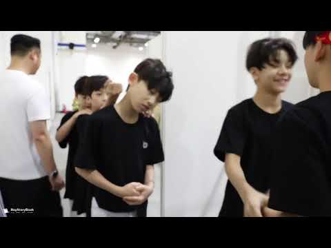 【ENG SUB】181109 BOY STORY @KBEE2018 Singapore