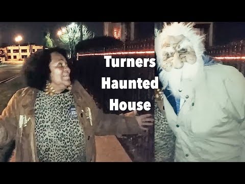 The Turners Haunted House in North Lawndale in Halloween 2017- Video By: Fairy God Mama Scott