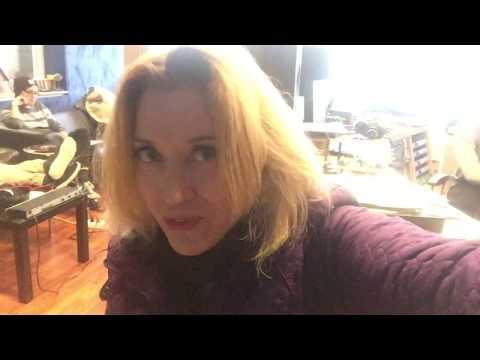 Producer Sylvia Massy demonstrates the Turntable Guitar