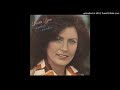 Loretta Lynn -- Somebody Somewhere (Don't Know What He's Missin' Tonight)