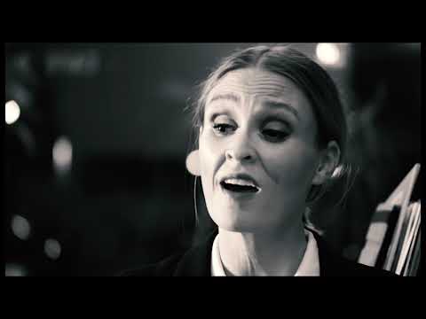 Hildur Vala - Sem og allt annað