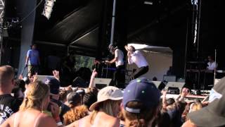 Father John Misty at Rock The Shores 2015: Nothing Good Ever Happens at the Goddamn Thirsty Crow
