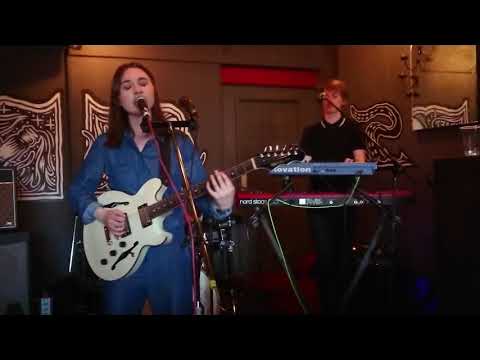 Natalie McCool / Memory Girl - Giving It Up For Love live Smithdown Festival 06-05-18
