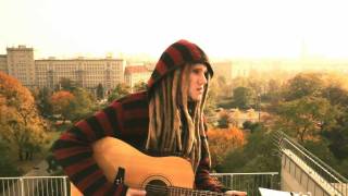 Musik-Video-Miniaturansicht zu Warum sie lacht Songtext von Sebastian Hackel