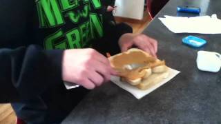 how to make a peanut butter and fluff sandwich (school)