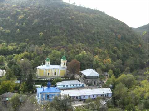 Cat traim pe-acest pamant - Iurie Sadovnic si L. Chiriac (Moldova - Patria mea)
