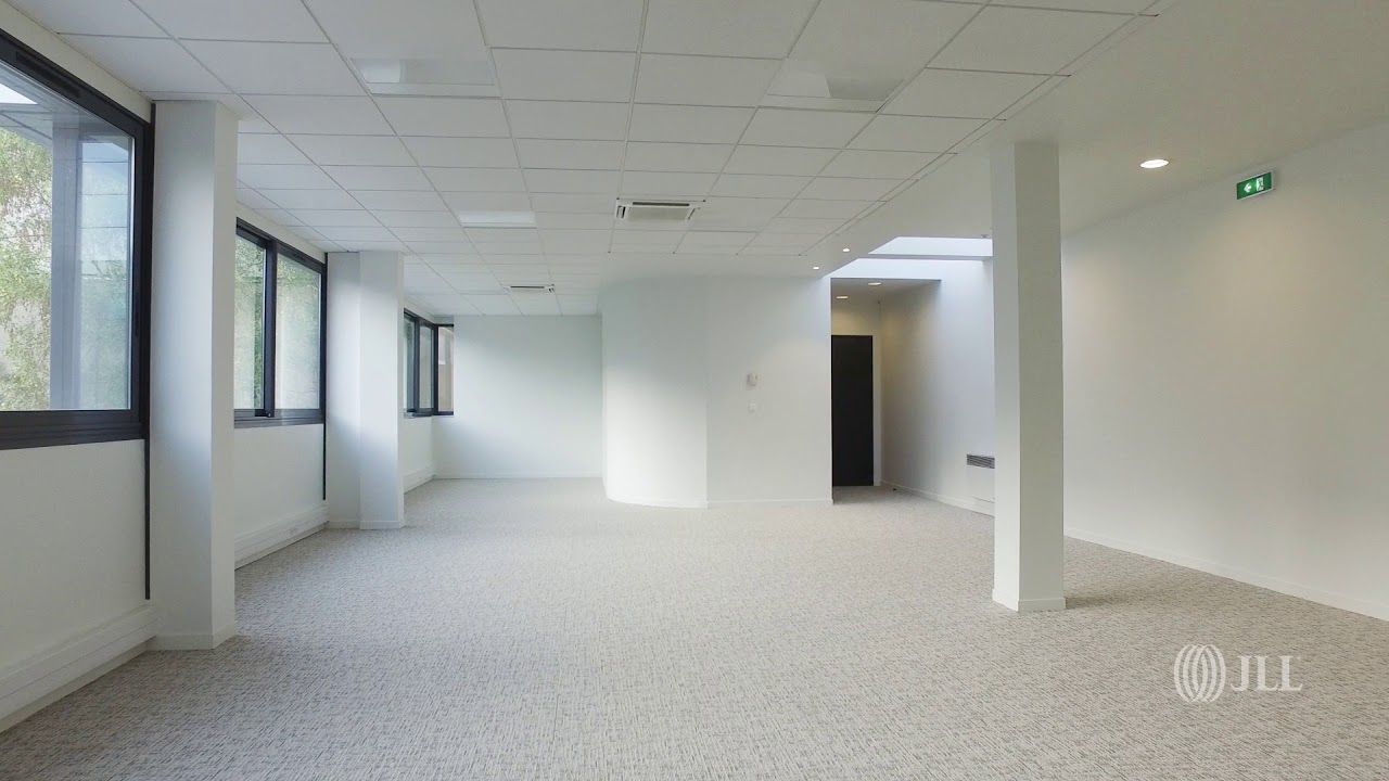 Watch video Bureaux à louer à Clichy - Rue Madame de Sanzillon - 92110 Bureaux à louer à Clichy - Rue Madame de Sanzillon - 92110