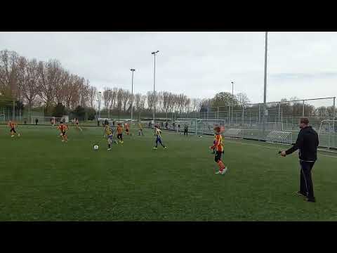 VV Rozenburg JO12-1 - Flakkee JO12-1 [22-04-2023] (1e helft van 2e helft)