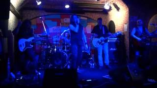 CHAINS CHAINS – (LIGHTS OUT Cover Band UFO) – The Cavern Rock (Terrassa). 11/06/2016