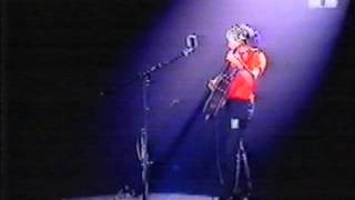 Ani Difranco - In Or Out (live on MTV`s Alternative Nation)