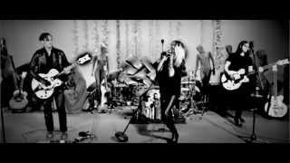 THE DEAD WEATHER “I Feel Love (Every Million Miles)" - Live Performance Video