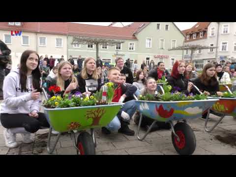 Elsterwerda: Größte Schulgartenstunde Brandenburgs - LAUSITZWELLE