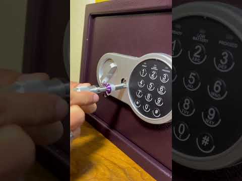 How locksmiths can open a safe #lishi #locks #lockpicking #locksmith #locksport #lock #tech