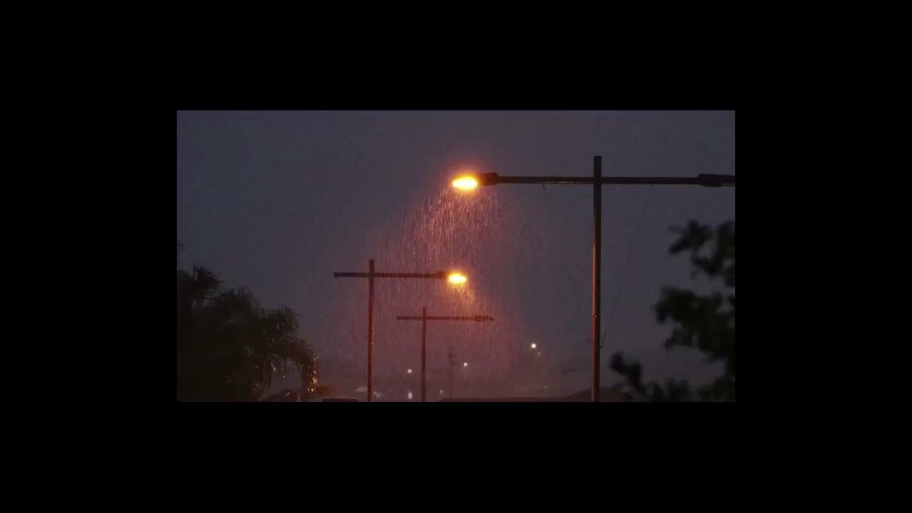 Pov: you fell in love with right person in wrong time (walking while its raining)