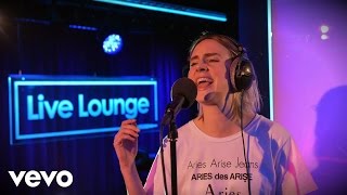 Snakehips, MØ - Don&#39;t Leave in the Live Lounge