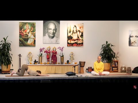 Yoga "Chakrakonzentration" - Yoga Vidya Mittelstufe Live mit Maduka - 9:15 Uhr 16.09.2021