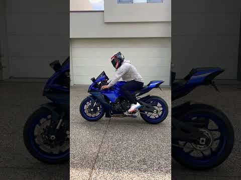 Yamaha R1 2022 Akrapovic Sound #r1 #yamaha #shorts #viral