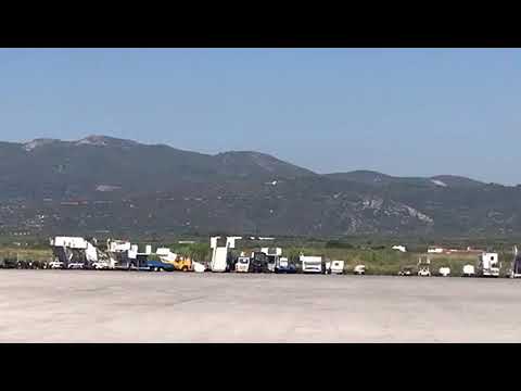 Approach at Samos with 20-25 x-wind from the North