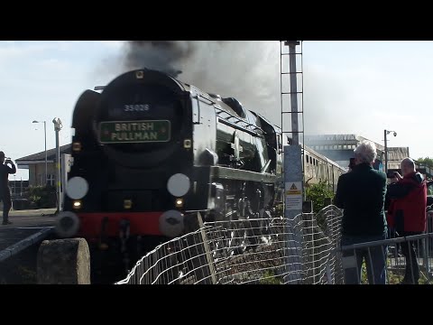 35028 Clan Line Passes Chippenham on railtour | 19/05/21