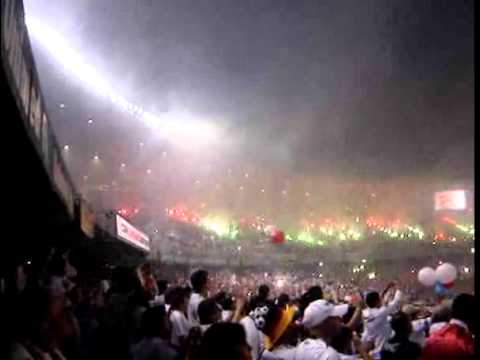 Los equipos a la cancha... Final Copa Libertadores 2008 - Liga Campeón