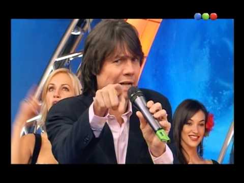 Paula De Mora, Desfila - Videomatch