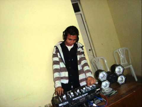 Dj Julian El Santo Cachon Remix