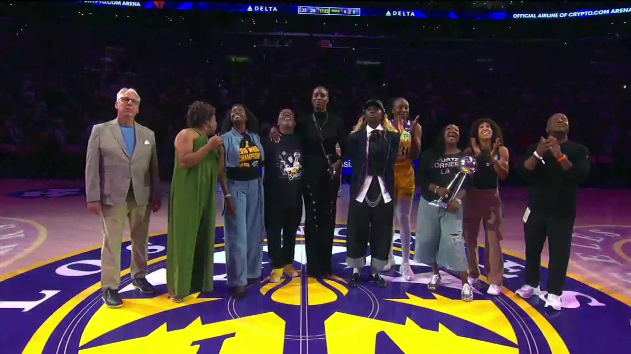 LA Sparks reunite 2016 championship team at halftime of season finale | WNBA on ESPN