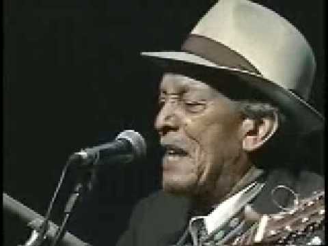 Compay Segundo y sus Muchachos - Es Mejor Vivir Así - Heineken Concerts- São Paulo - 1999