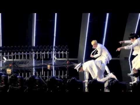 131203 Taemin falls while dancing