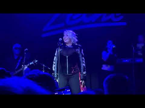 Million Miles Away - Kim Wilde