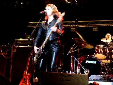 Suzi Quatro-I've never been in love LIVE!