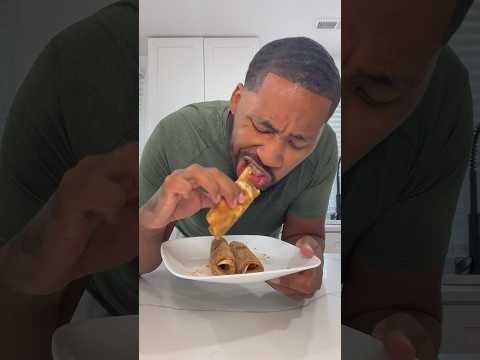 The perfect snack for a sweet tooth. Cinnamon Sugar Cream Cheese Roll Ups😋