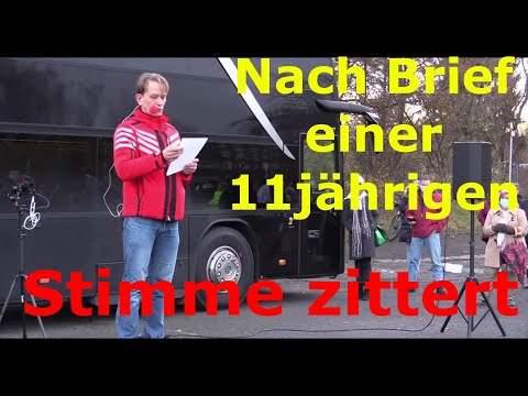 Dr. Bodo Schiffmann kämpft mit den Tränen nach einem Brief einer 11j. Corona Info Tour Schweinfurt