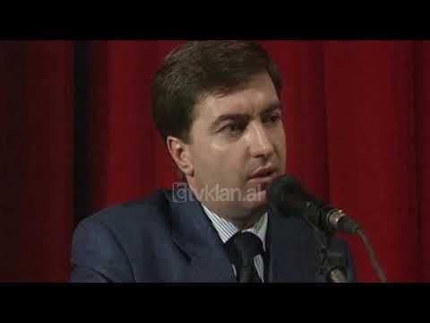 Konferenca e PS Vlore, tension dhe sherre mes grupeve rivale - (29 Maj 2002)
