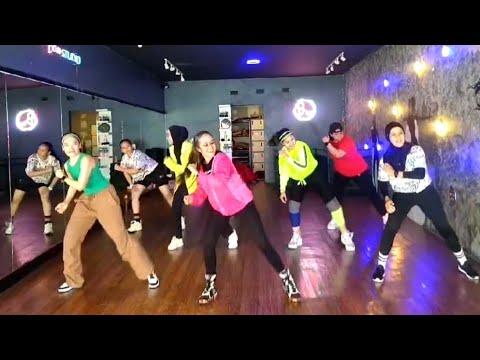 Pumpin - Mike Diamondz , Otilia , Vibe Drops | FitDance by Uchie | Fitness Dance routine