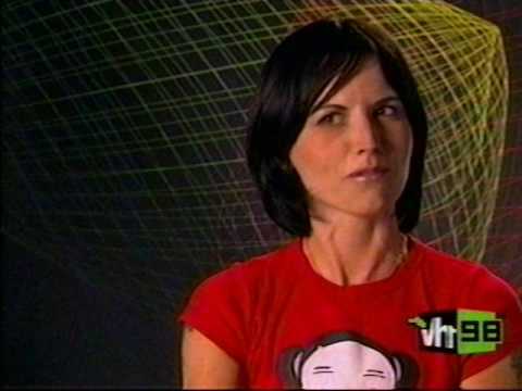 Dolores O'Riordan on VH1's I Love the 90s Part 11