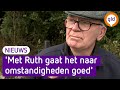 Opa van Ruth zet kaarsje bij plek ongeval: 'Het gaat naar omstandigheden goed met haar'