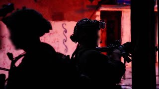 המלחמה בישראל | היום ה-141 (לאומנות - ישראל, המזרח התיכון והעולם) - התמונה מוצגת ישירות מתוך אתר האינטרנט יוטיוב. זכויות היוצרים בתמונה שייכות ליוצרה. קישור קרדיט למקור התוכן נמצא בתוך דף הסרטון