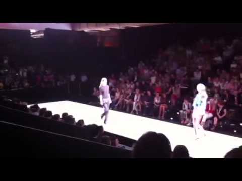 Desfile Miguel Palacio en MBFWM